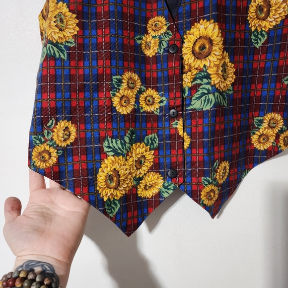 Vintage plaid and sunflower 🌻 vest - Picture 2 of 7